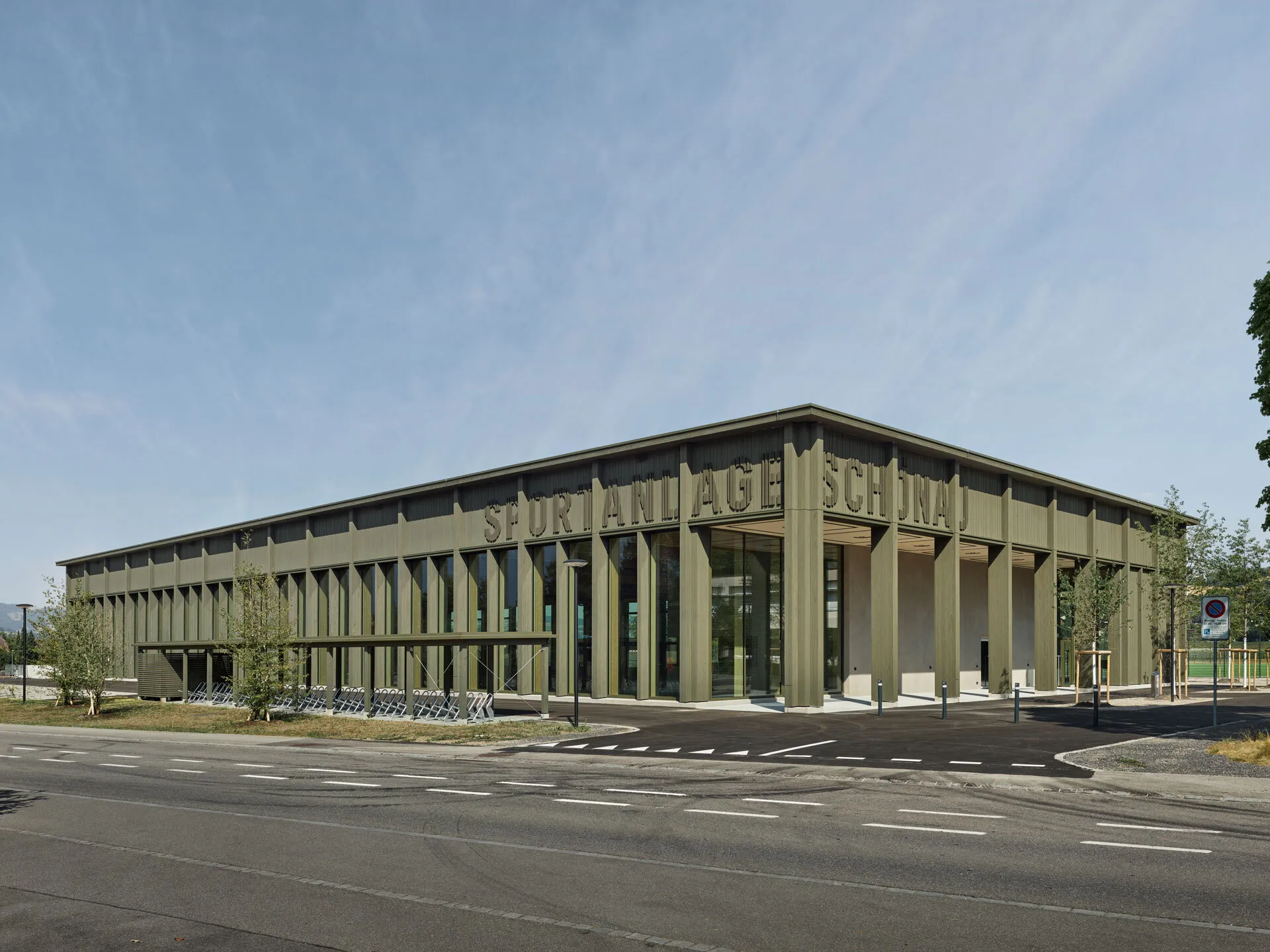 Sporthalle Schoenau Steffisburg 04