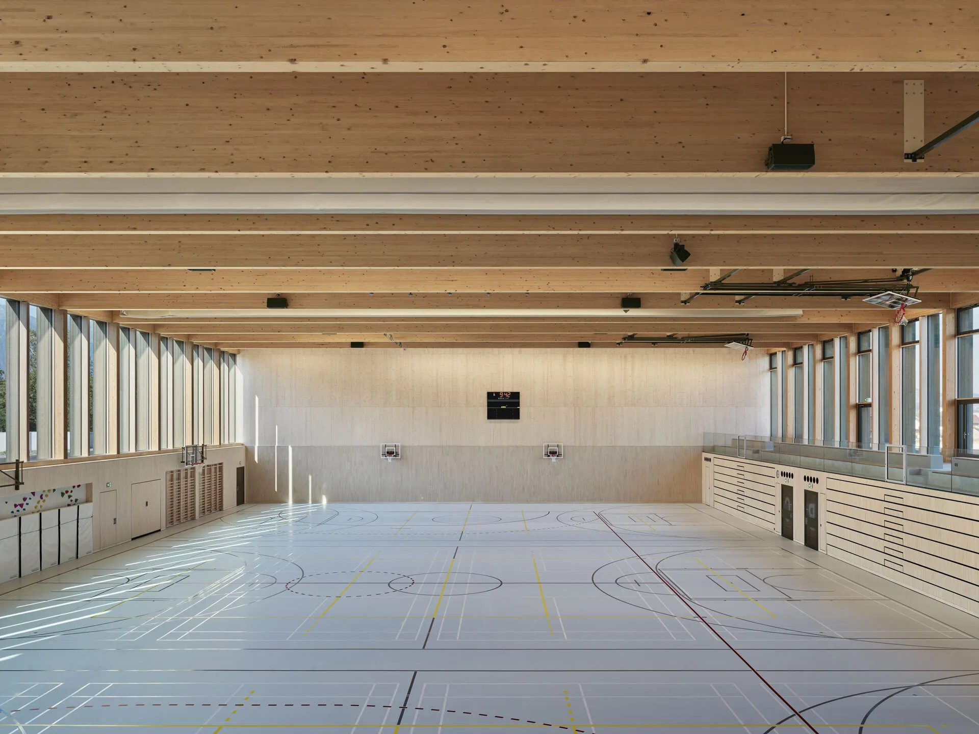 Sporthalle Schoenau Steffisburg 08