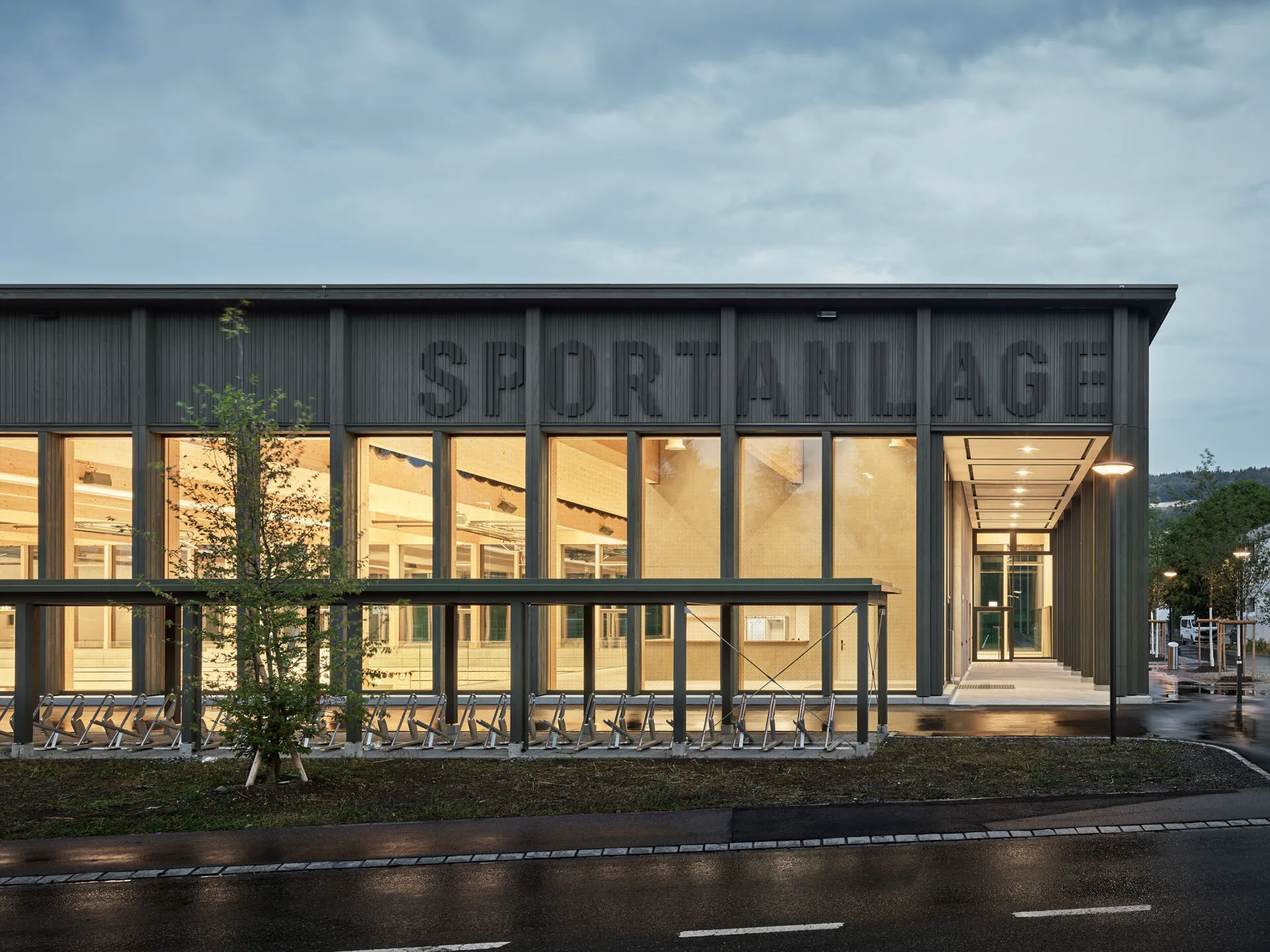 Sporthalle Schoenau Steffisburg 16